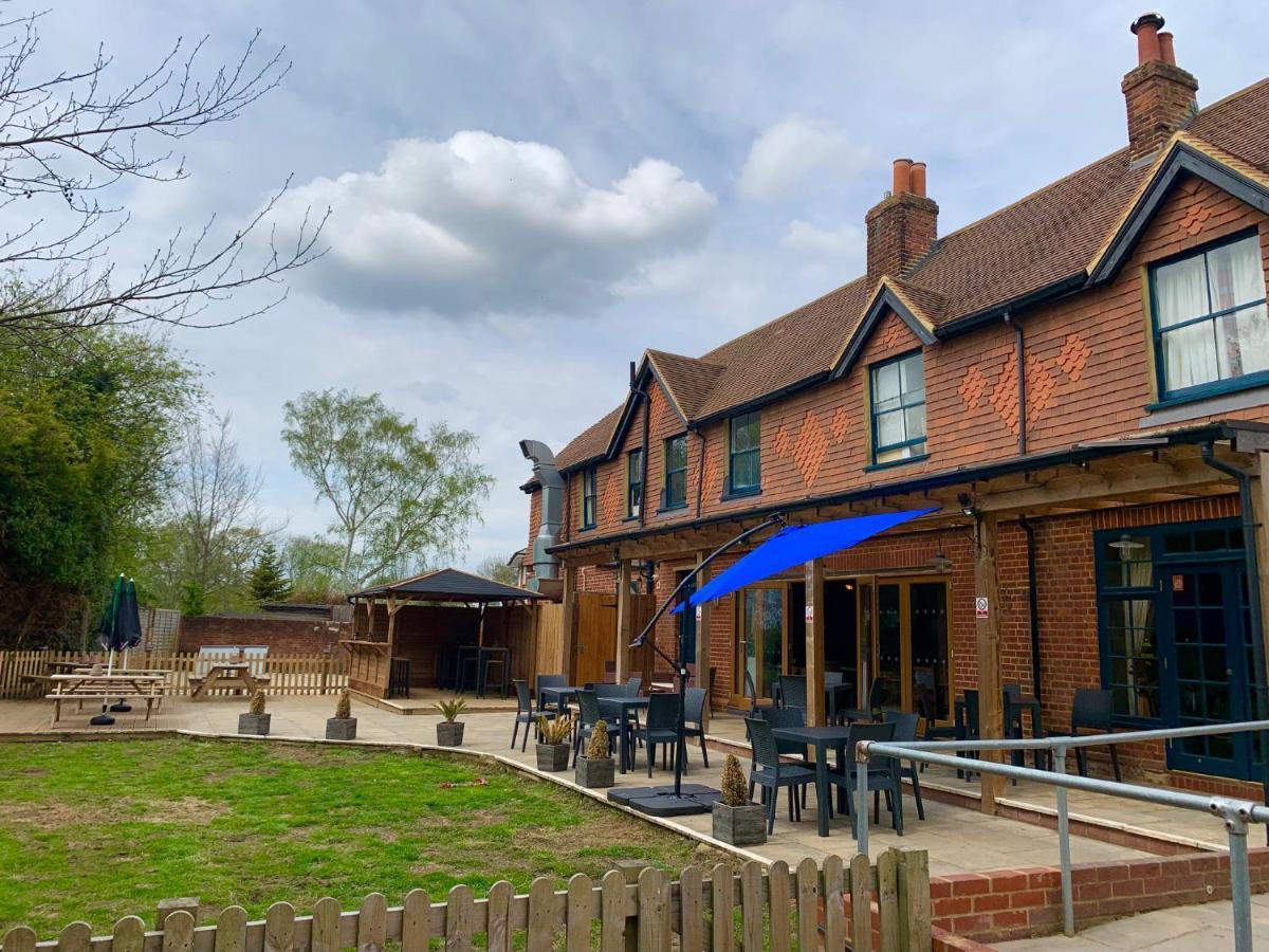 Crown & Anchor Hotell Woking Eksteriør bilde