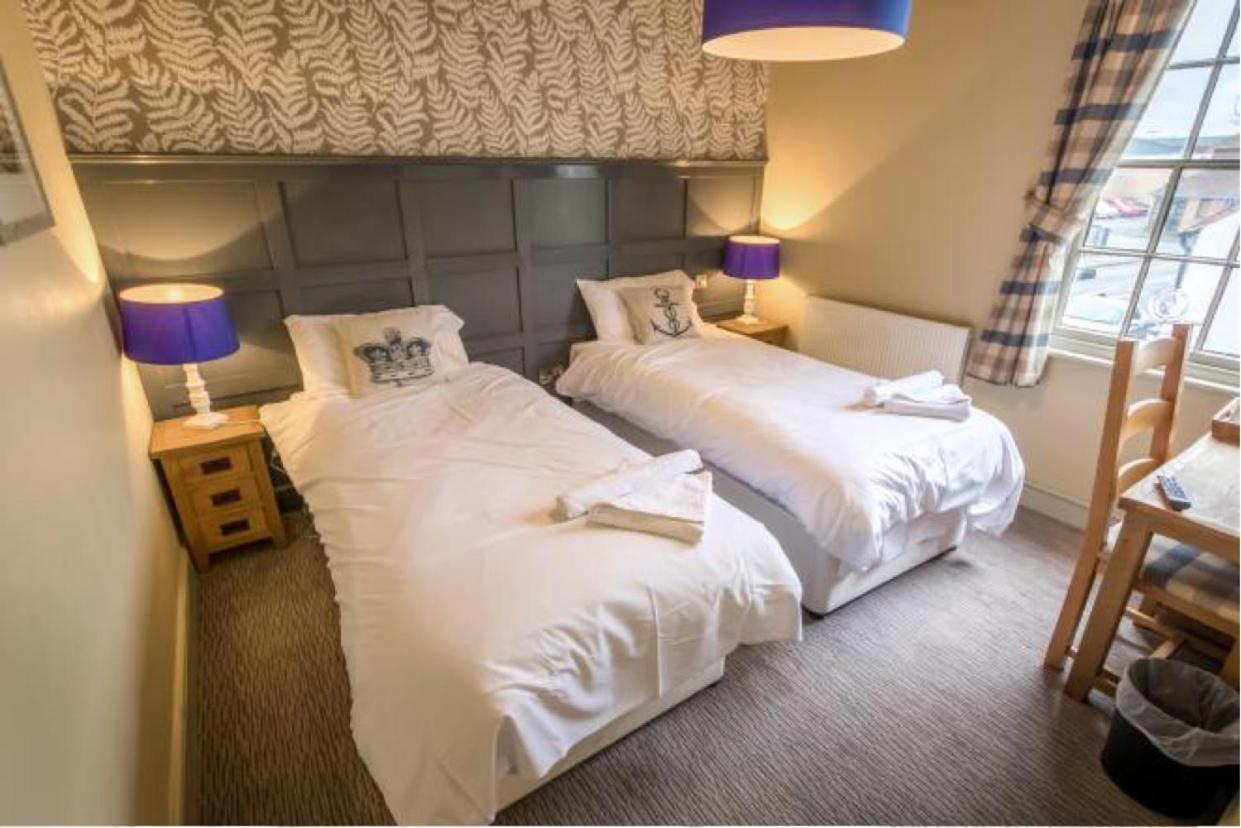 Crown & Anchor Hotell Woking Eksteriør bilde