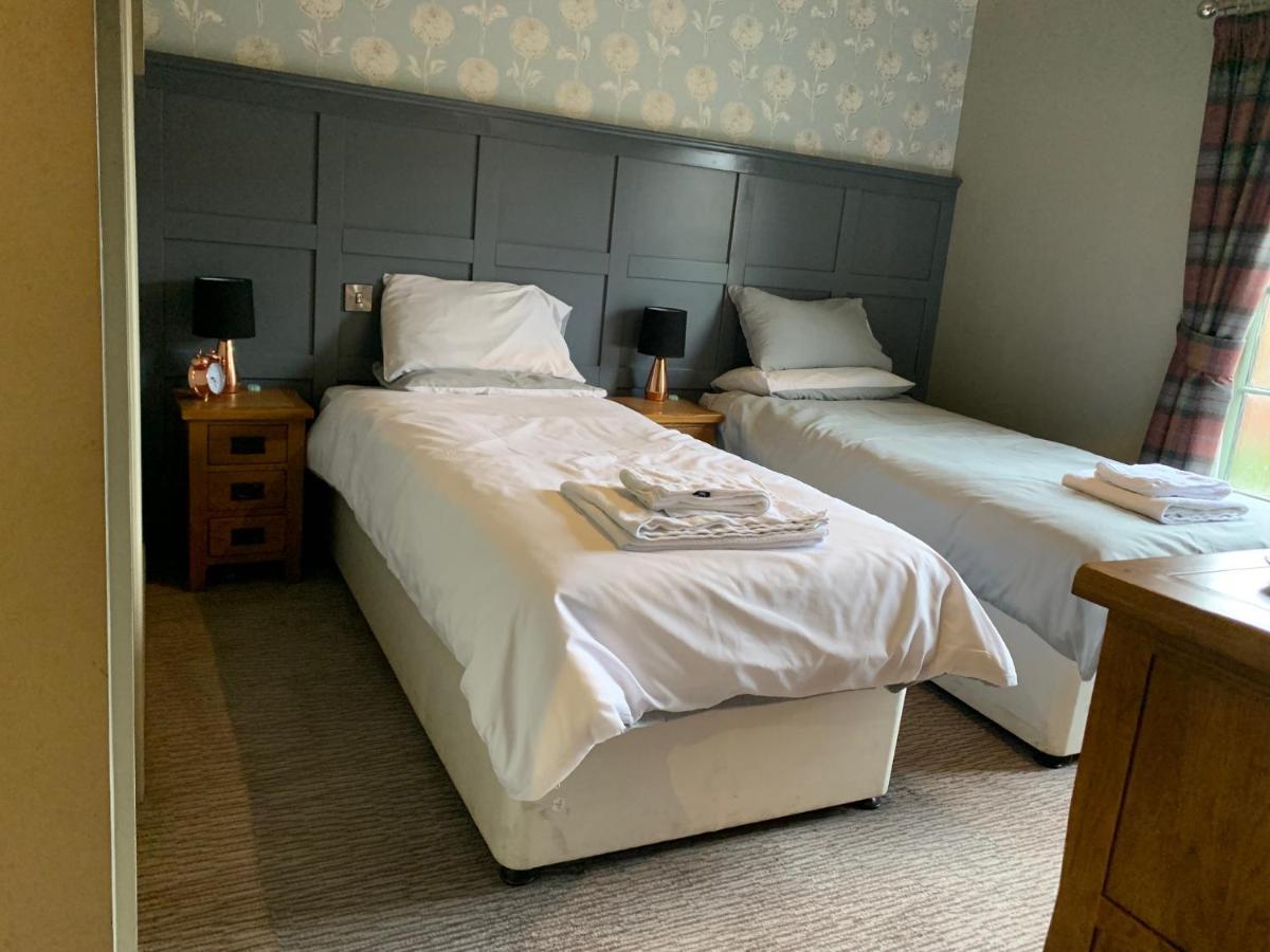 Crown & Anchor Hotell Woking Eksteriør bilde