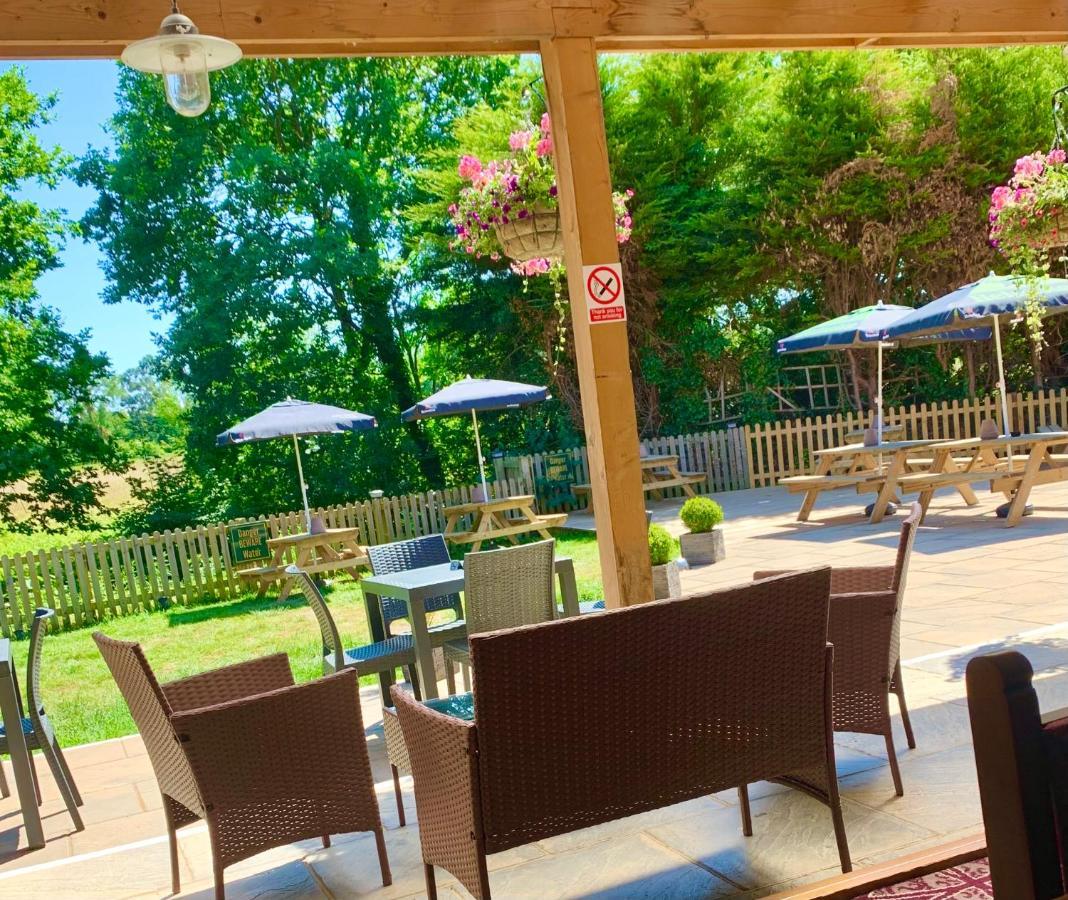 Crown & Anchor Hotell Woking Eksteriør bilde