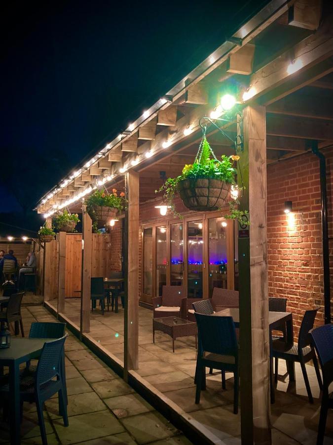 Crown & Anchor Hotell Woking Eksteriør bilde